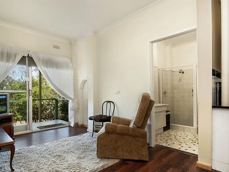 18 Alison Road, Springfield NSW 2250