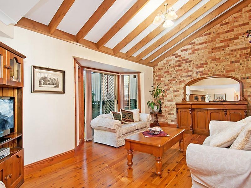 2/49 Frederick Street, East Gosford NSW 2250