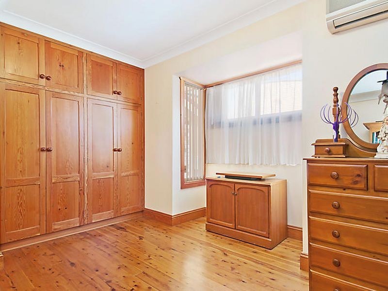 2/49 Frederick Street, East Gosford NSW 2250