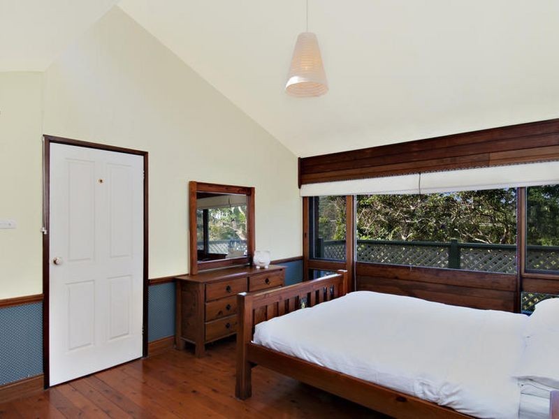 1 Woolard Road, Springfield NSW 2250