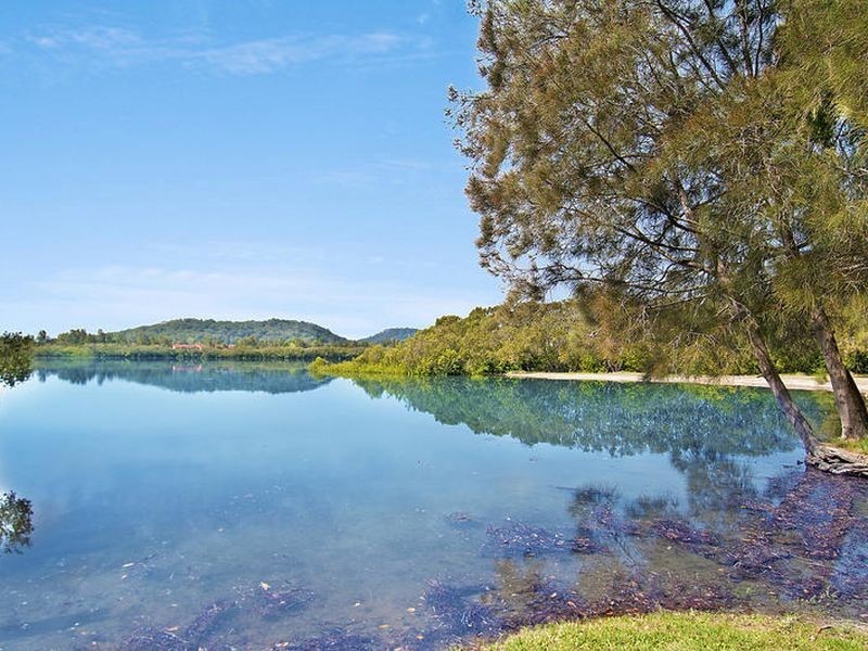 53 Bayline Drive, Point Clare NSW 2250