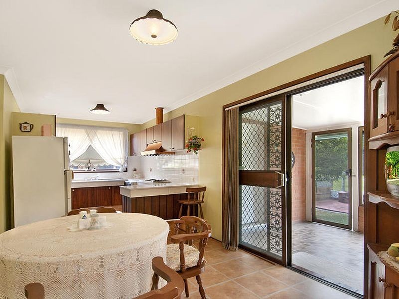 53 Bayline Drive, Point Clare NSW 2250