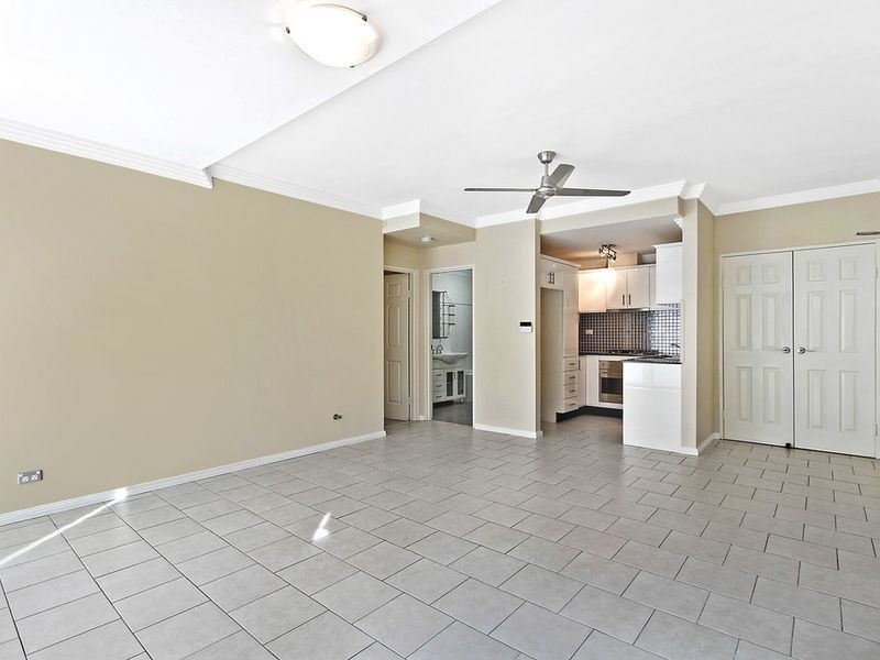 8/187-189 Albany Street, Point Frederick NSW 2250