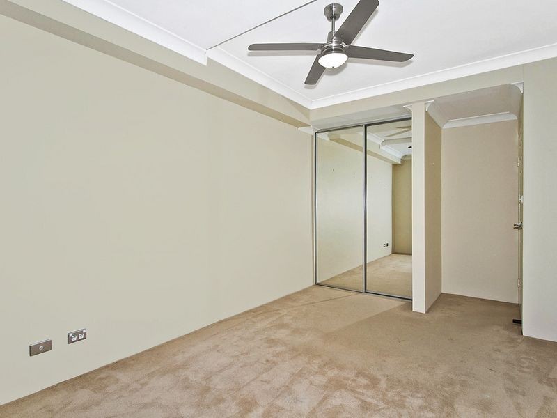 8/187-189 Albany Street, Point Frederick NSW 2250