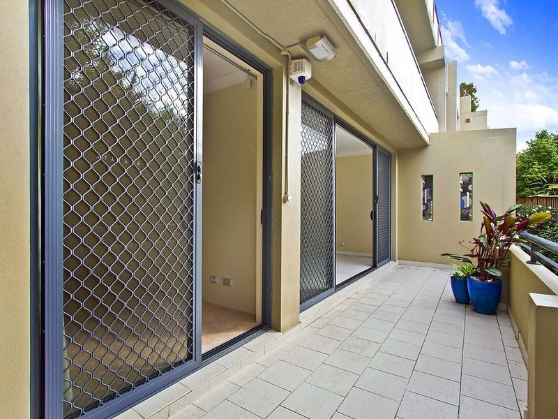 8/187-189 Albany Street, Point Frederick NSW 2250