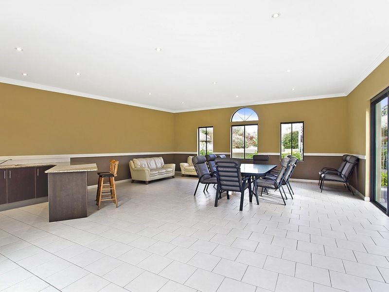 8/187-189 Albany Street, Point Frederick NSW 2250