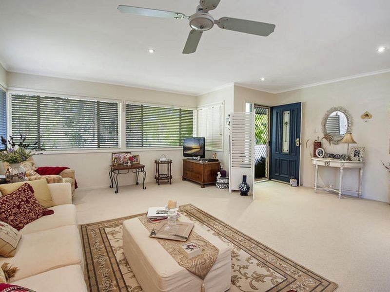 1/2 Lakewood Avenue, Green Point NSW 2251