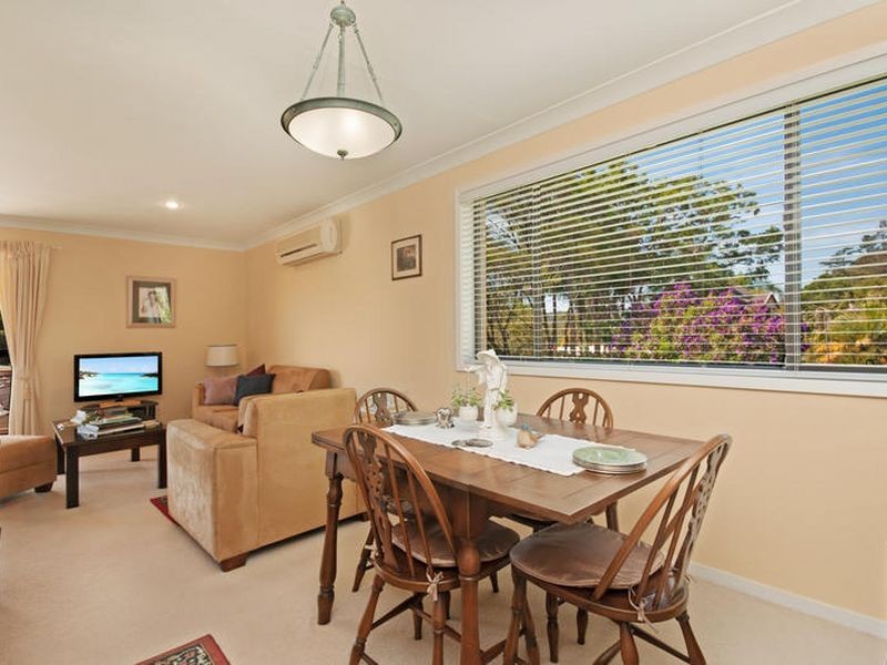 4 Grace Avenue, Point Clare NSW 2250