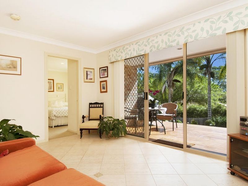 1/2 Moir Place, Green Point NSW 2251