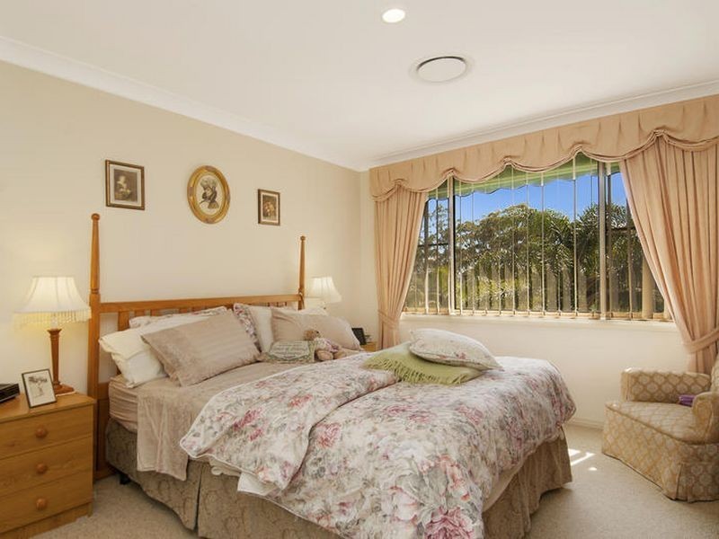 1/2 Moir Place, Green Point NSW 2251