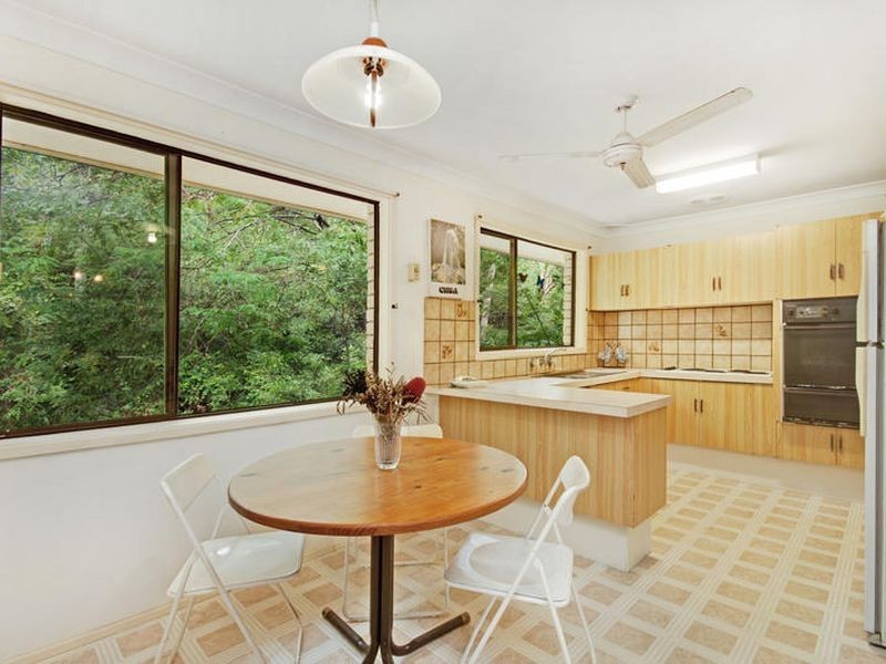 12 Heather Crescent, Wyoming NSW 2250