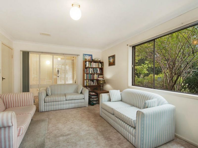 12 Heather Crescent, Wyoming NSW 2250