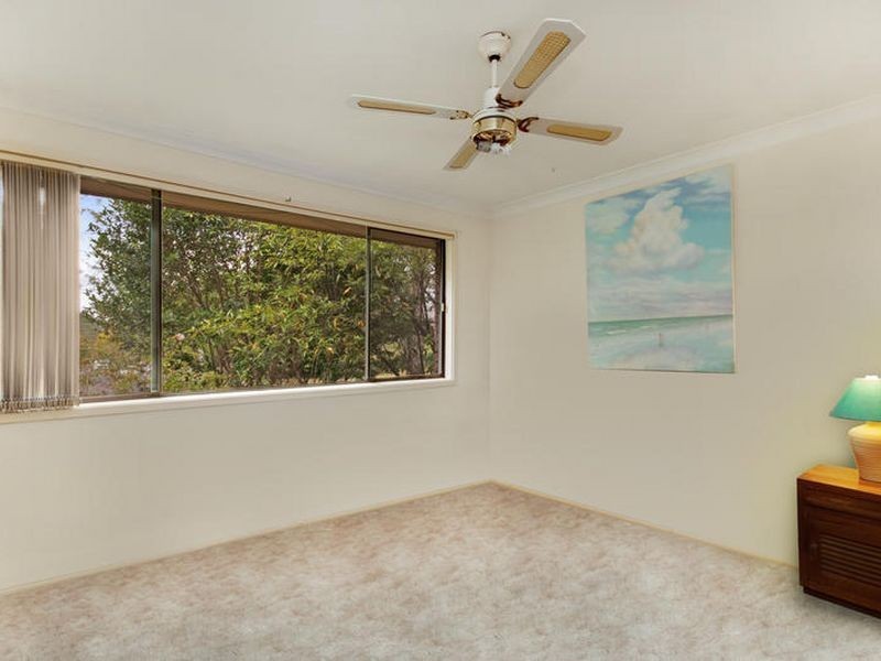 12 Heather Crescent, Wyoming NSW 2250