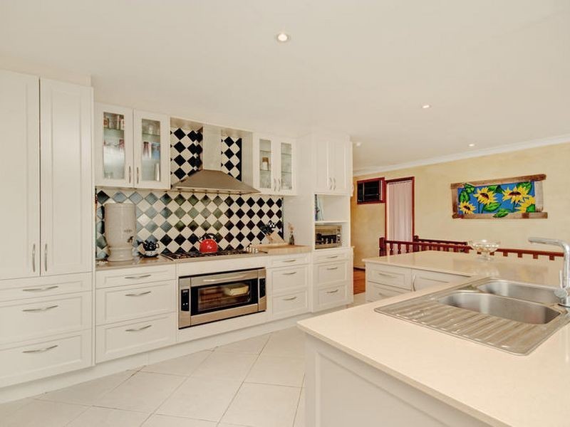 18 MacGregor Street, Wyoming NSW 2250