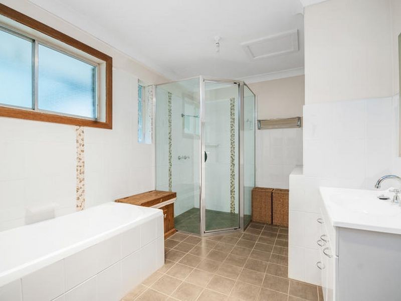 17 Kent Street, Niagara Park NSW 2250