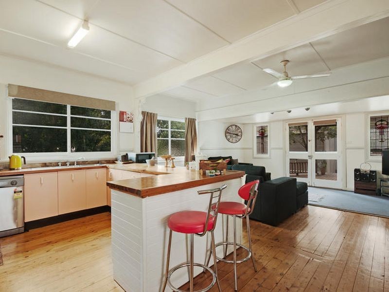 4 Auburn Street, Point Frederick NSW 2250