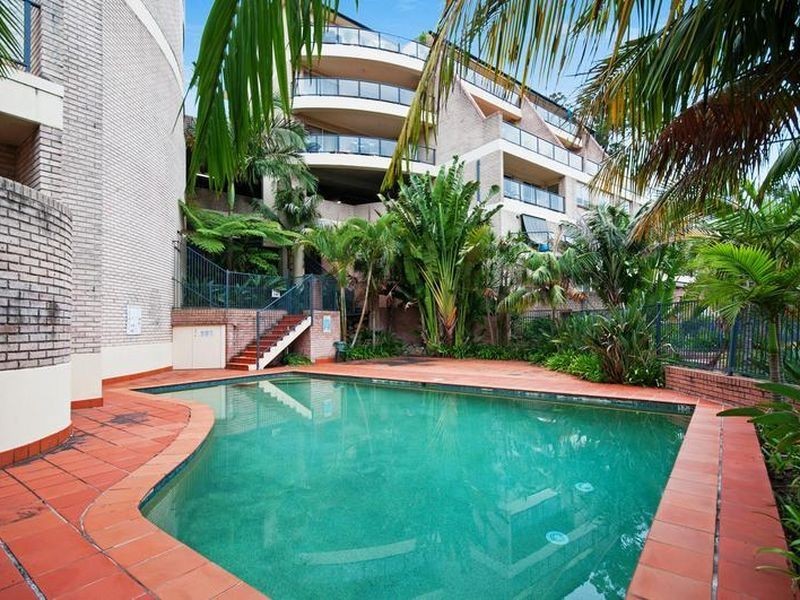 5/92 John Whiteway Drive, Gosford NSW 2250