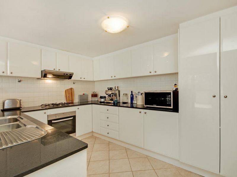 5/92 John Whiteway Drive, Gosford NSW 2250