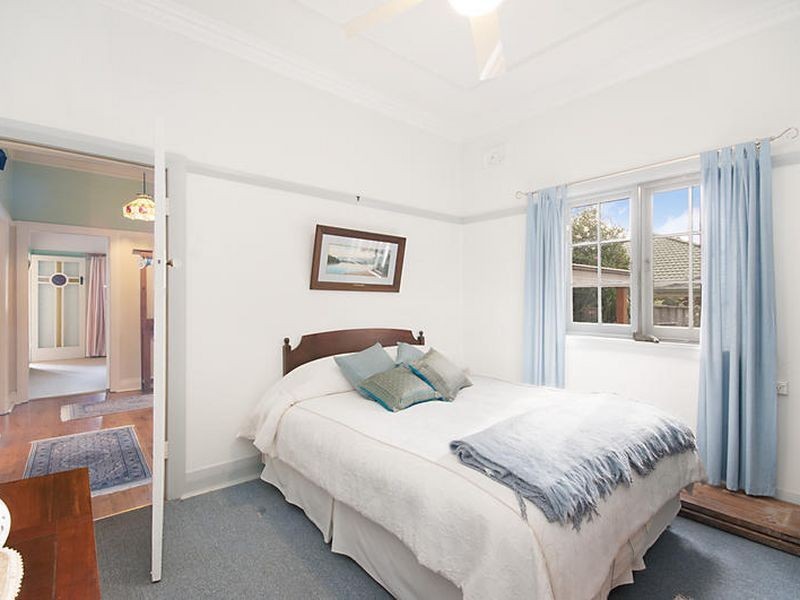 181 Albany Street, Point Frederick NSW 2250