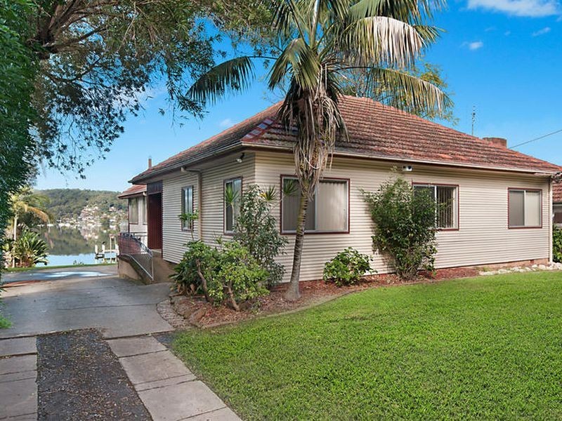 21 Caroline Street, East Gosford NSW 2250