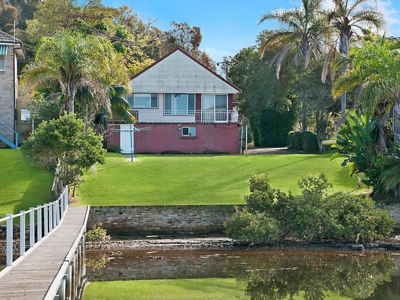 21 Caroline Street, East Gosford NSW 2250