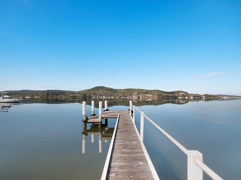 21 Caroline Street, East Gosford NSW 2250