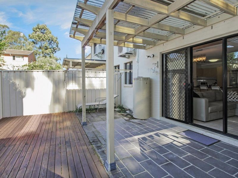 10/164 Albany Street, Point Frederick NSW 2250