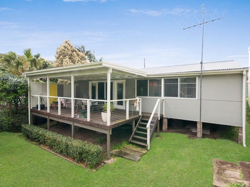 2 Tangerine Avenue, Springfield NSW 2250