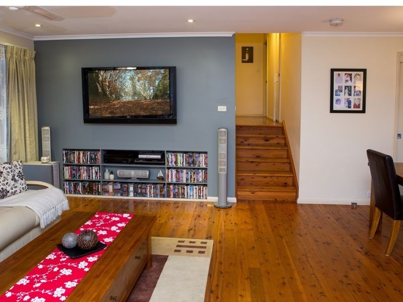 20B Railway Crescent, Lisarow NSW 2250