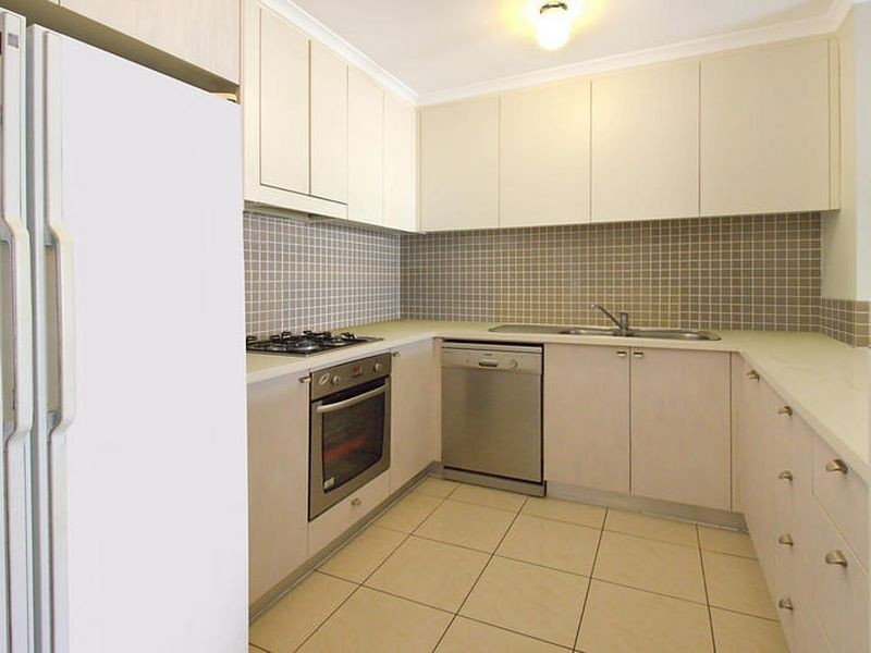 452/80 John Whiteway Drive, Gosford NSW 2250