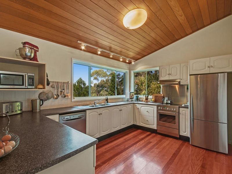 4J Gregory Street, Wyoming NSW 2250