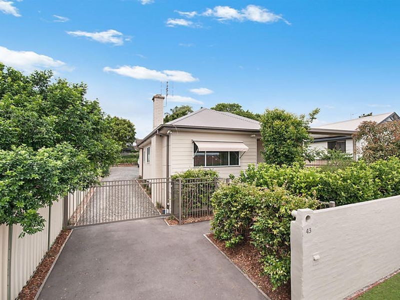 43 George Street, East Gosford NSW 2250