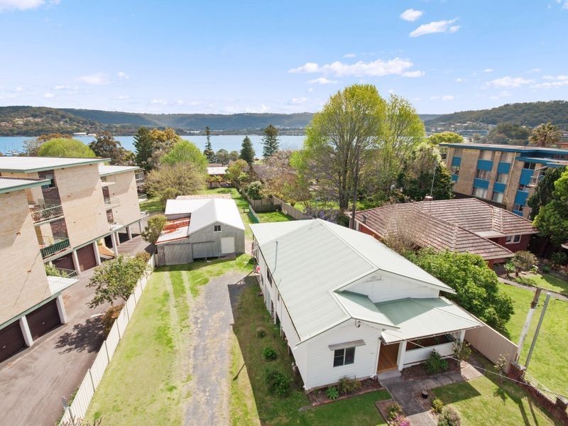 142 Albany Street, Point Frederick NSW 2250
