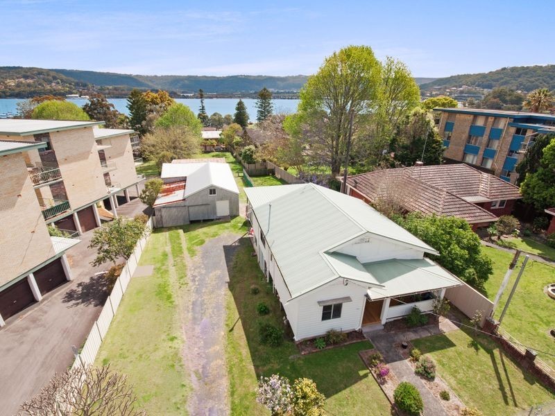 142 Albany Street, Point Frederick NSW 2250