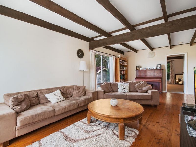 25 South Crescent, North Gosford NSW 2250