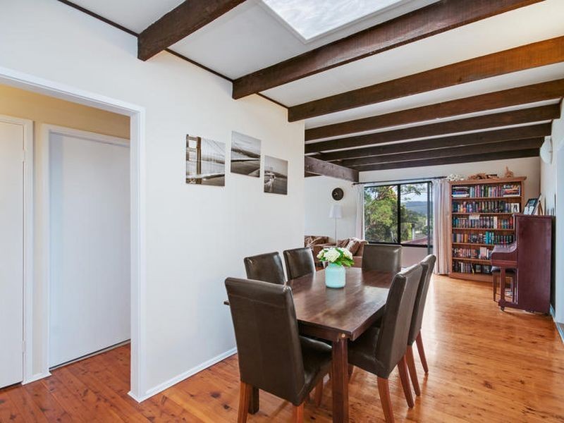 25 South Crescent, North Gosford NSW 2250