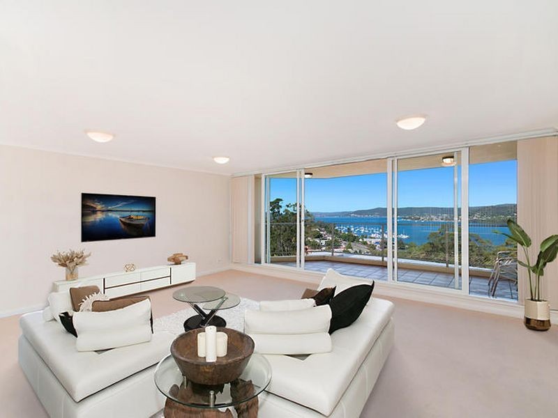 501/97-99 John Whiteway Drive, Gosford NSW 2250