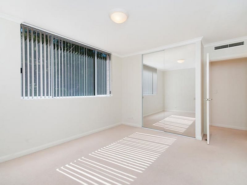 501/97-99 John Whiteway Drive, Gosford NSW 2250