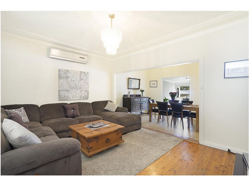 156 Wells Street, Springfield NSW 2250