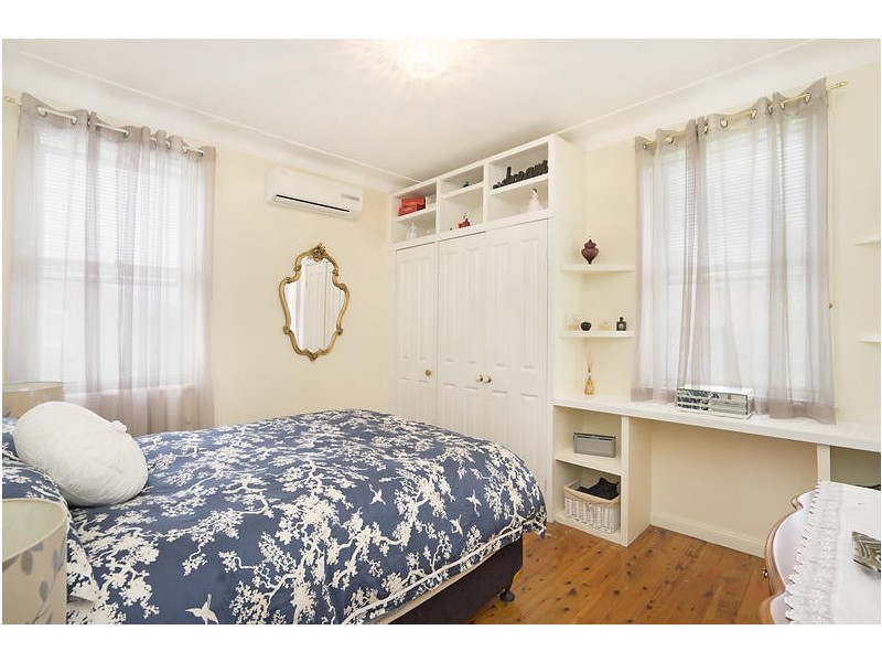 156 Wells Street, Springfield NSW 2250