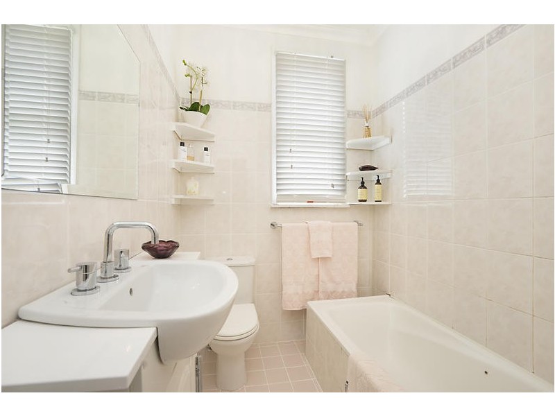 156 Wells Street, Springfield NSW 2250