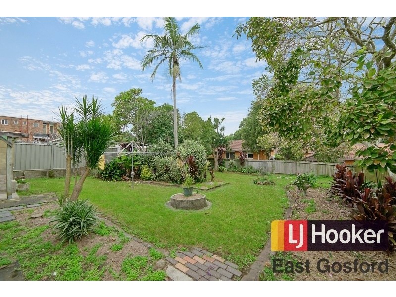33 Frederick Street, East Gosford NSW 2250