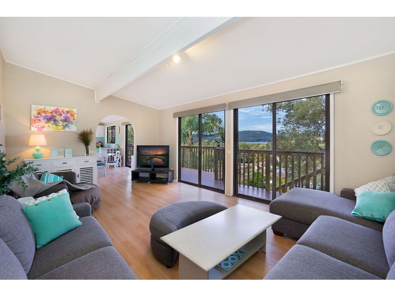 6 Margaret Rose Drive, East Gosford NSW 2250