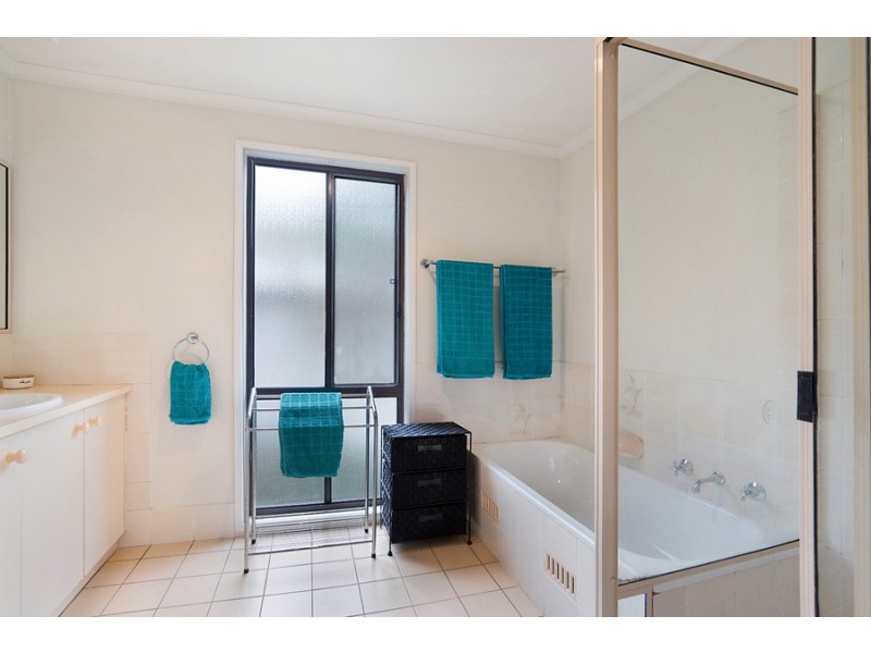 44 Lynnette Crescent, East Gosford NSW 2250