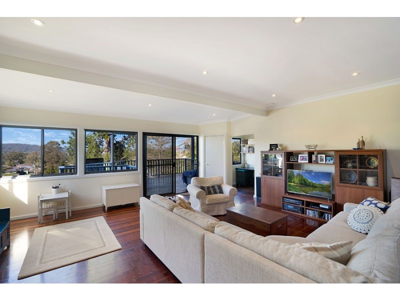 18 Headlam Parade, Springfield NSW 2250