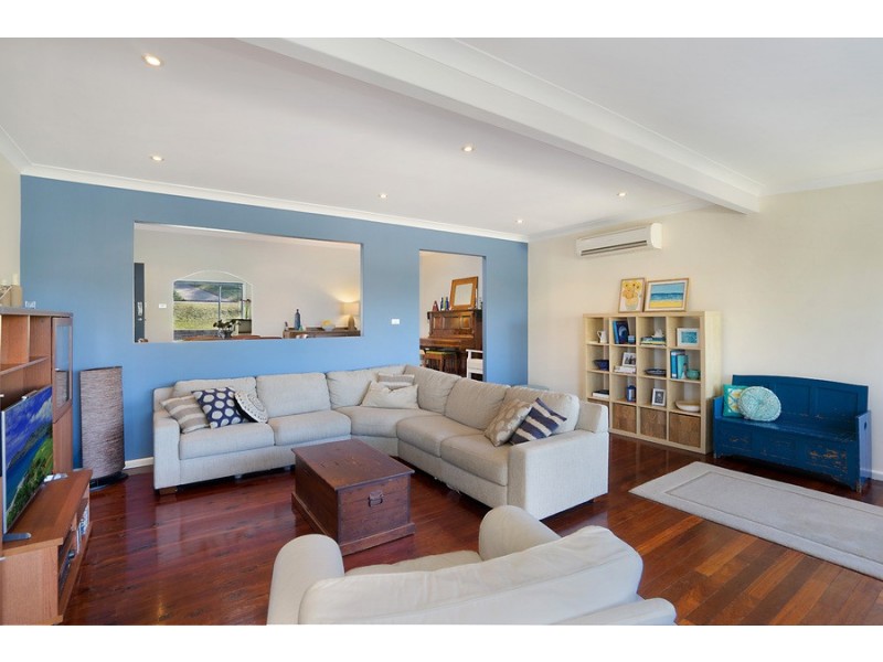 18 Headlam Parade, Springfield NSW 2250