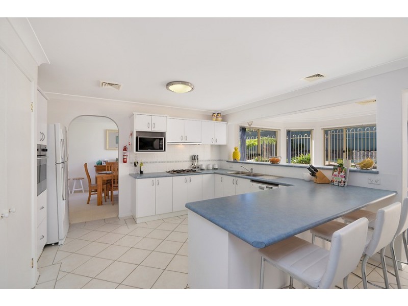 24 Meadow Road, Springfield NSW 2250