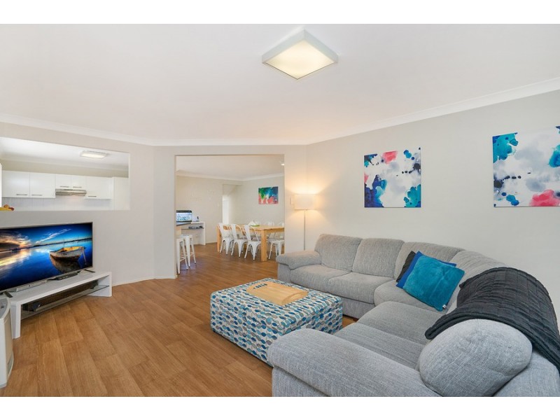 98 Coolawin Circle, Narara NSW 2250