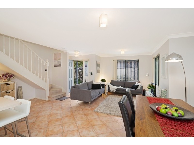 1/37 Wells Street, East Gosford NSW 2250