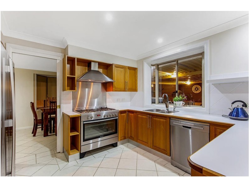 25 Walch Avenue, Bateau Bay NSW 2261